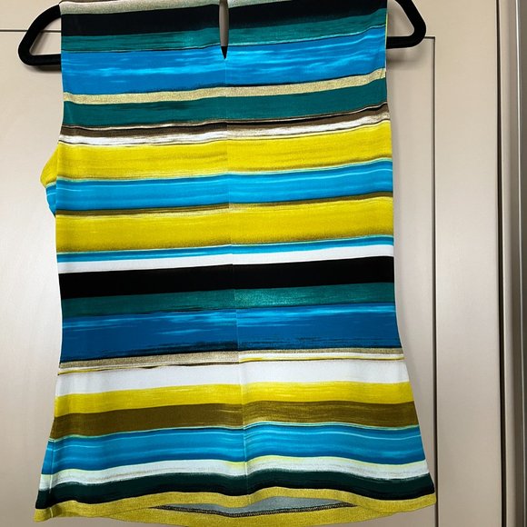 Calvin Klein Summer Top - Picture 2 of 3